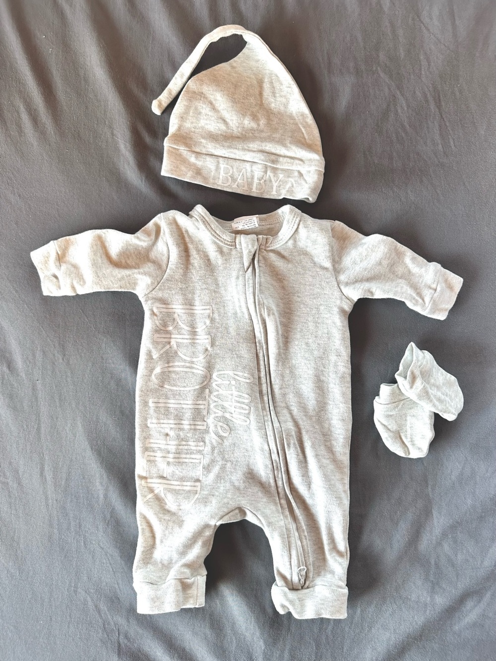 NWOT Little Brother Baby Neutral Gray One-Piece Zipper Romper with Hat & Mittens